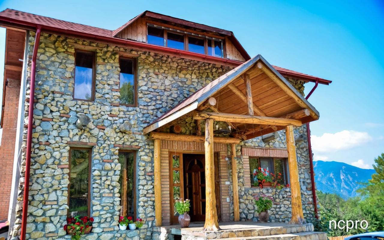 Casa Din Piatra Hotel Poiana  Exterior photo